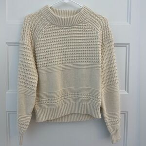 Universal Threads Sweater